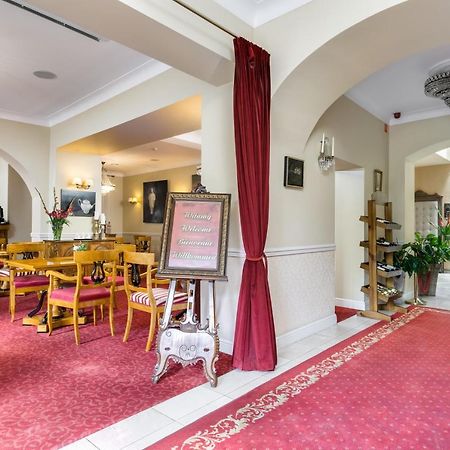 Hotel Kolegiacki Poznań Extérieur photo