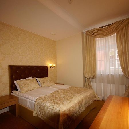 Hotel Kolegiacki Poznań Extérieur photo