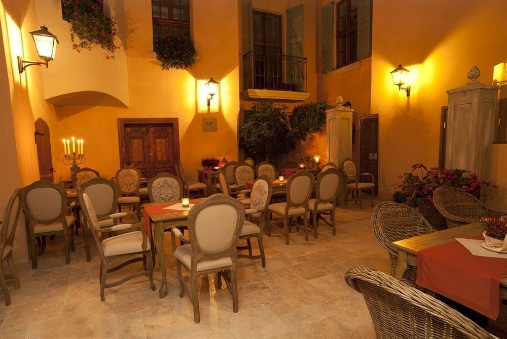 Hotel Kolegiacki Poznań Extérieur photo