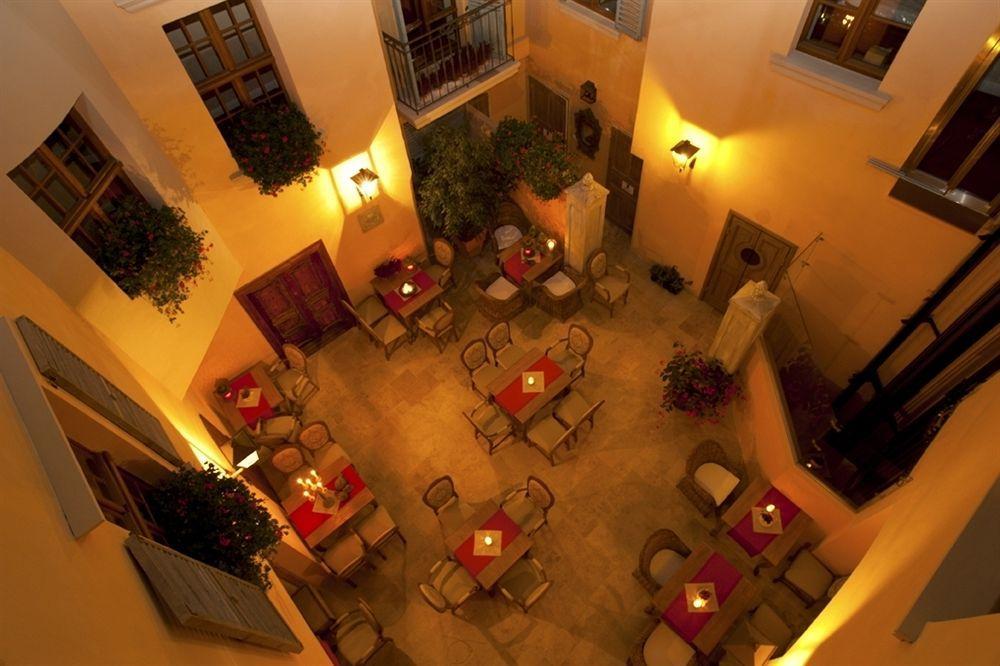 Hotel Kolegiacki Poznań Extérieur photo