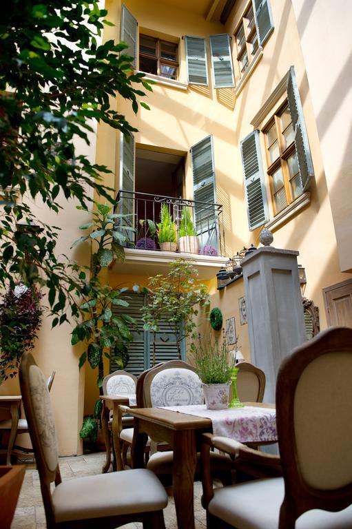 Hotel Kolegiacki Poznań Extérieur photo