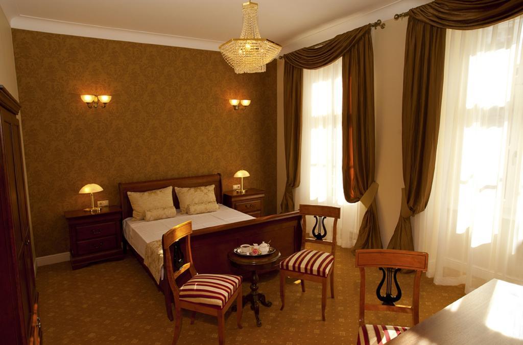Hotel Kolegiacki Poznań Extérieur photo