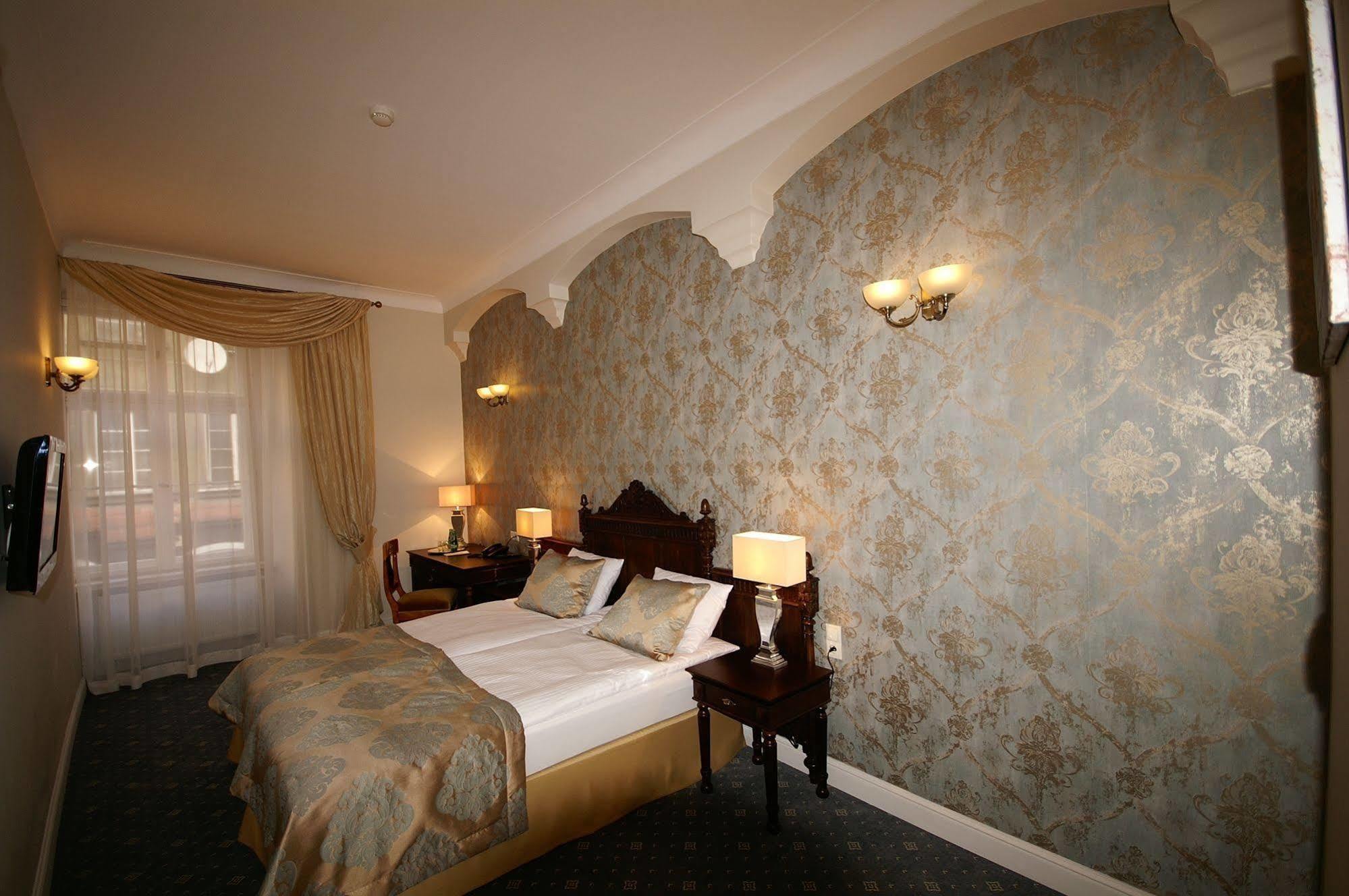 Hotel Kolegiacki Poznań Extérieur photo
