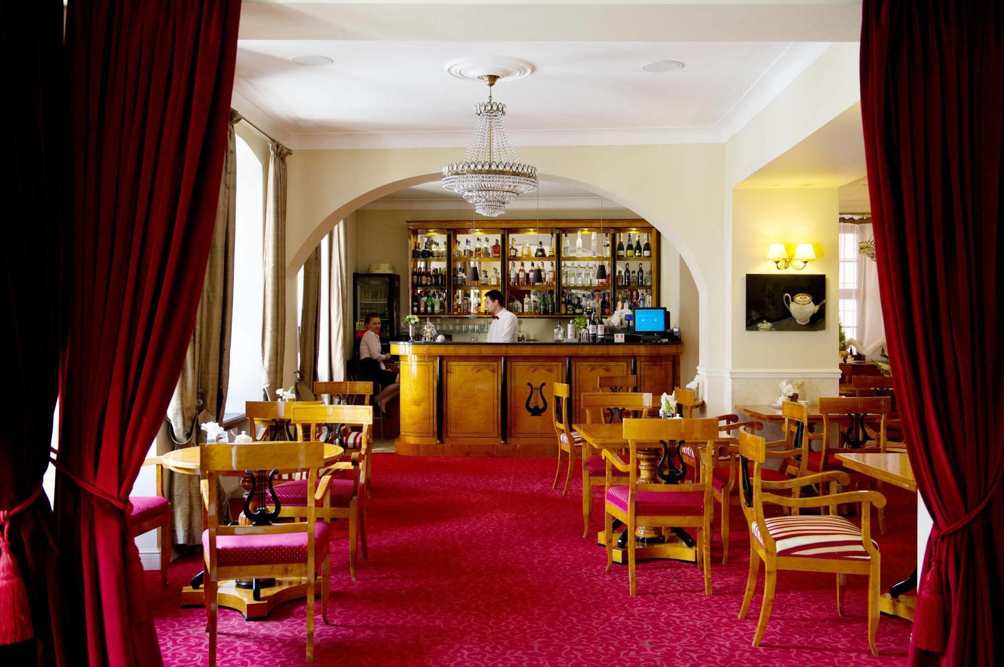 Hotel Kolegiacki Poznań Extérieur photo
