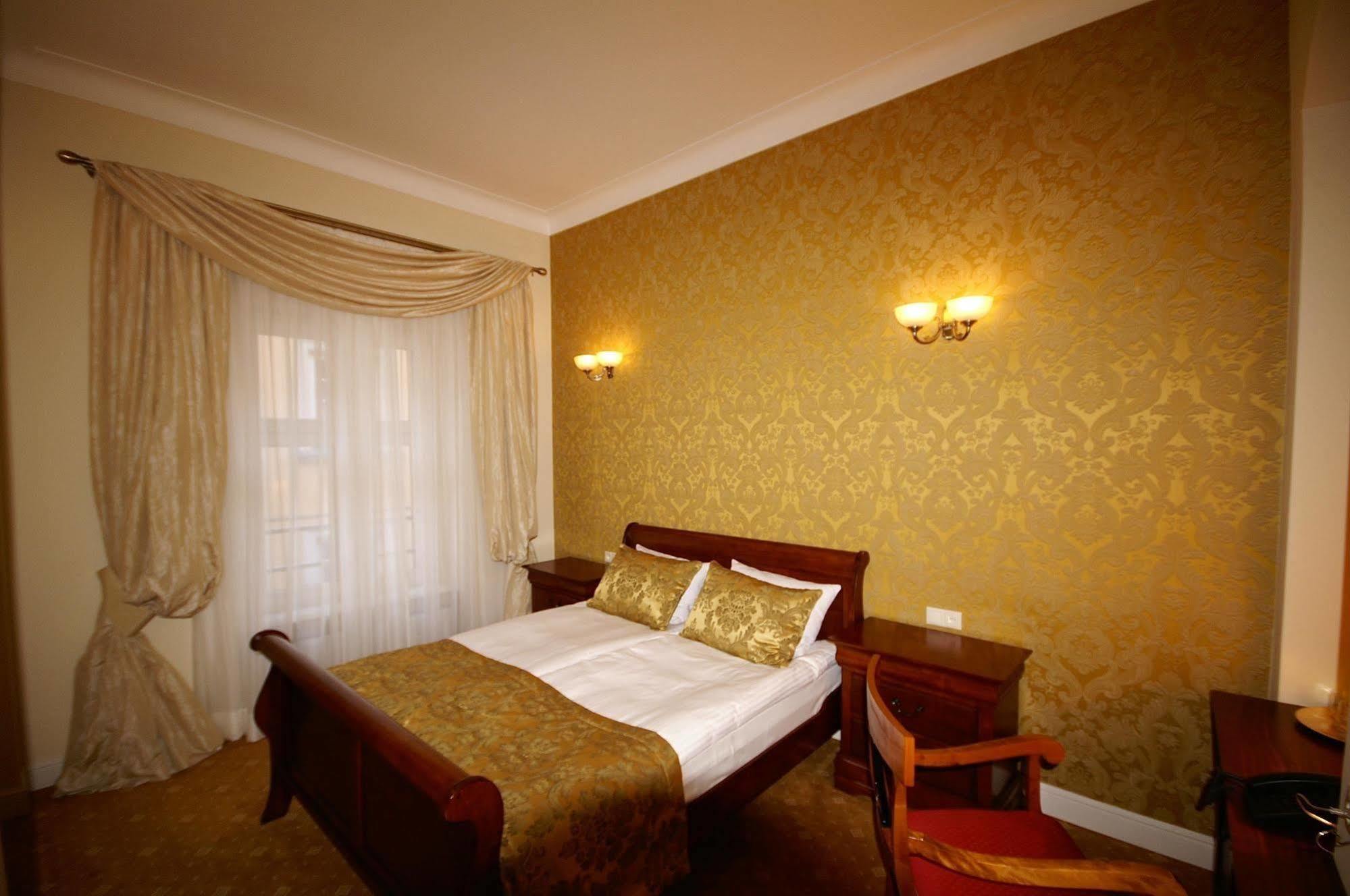 Hotel Kolegiacki Poznań Extérieur photo
