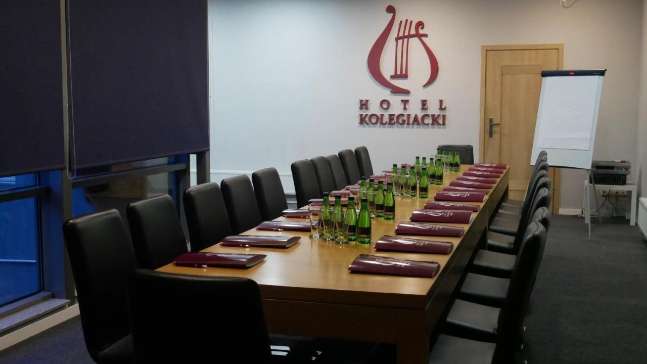 Hotel Kolegiacki Poznań Extérieur photo